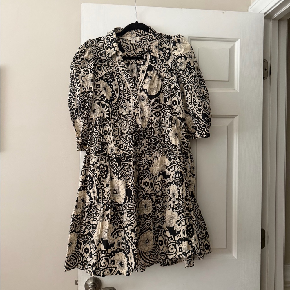 Umgee Black and Cream Paisley Mini Dress